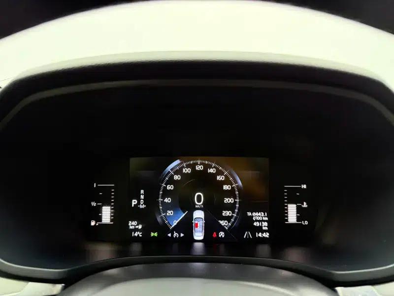 2022 Volvo S60 B4 Smart Luxury Edition — миниатюра 8