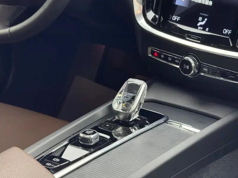 2022 Volvo S60 B4 Smart Luxury Edition — миниатюра 10