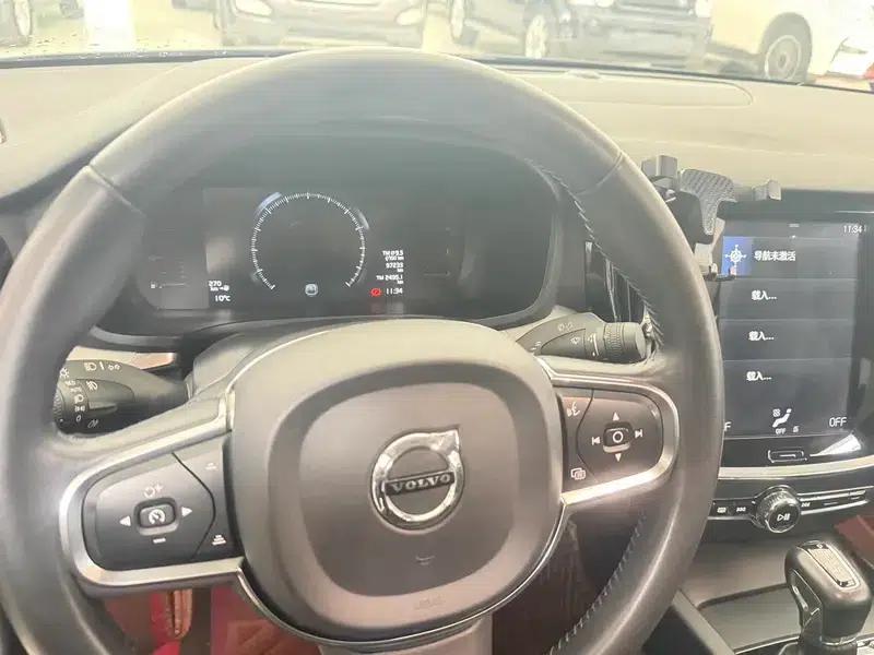 2020 Volvo S60 T4 Inscription Luxury Edition — миниатюра 10