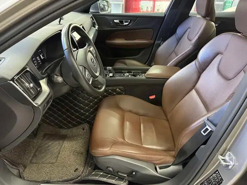 2022 Volvo S60 B4 Smart Luxury Edition — миниатюра 6