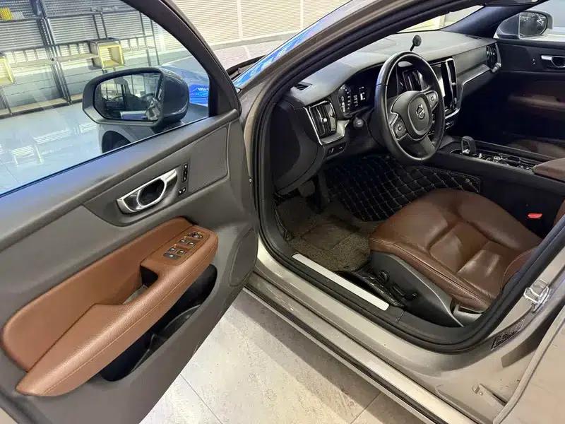 2022 Volvo S60 B4 Smart Luxury Edition — миниатюра 8