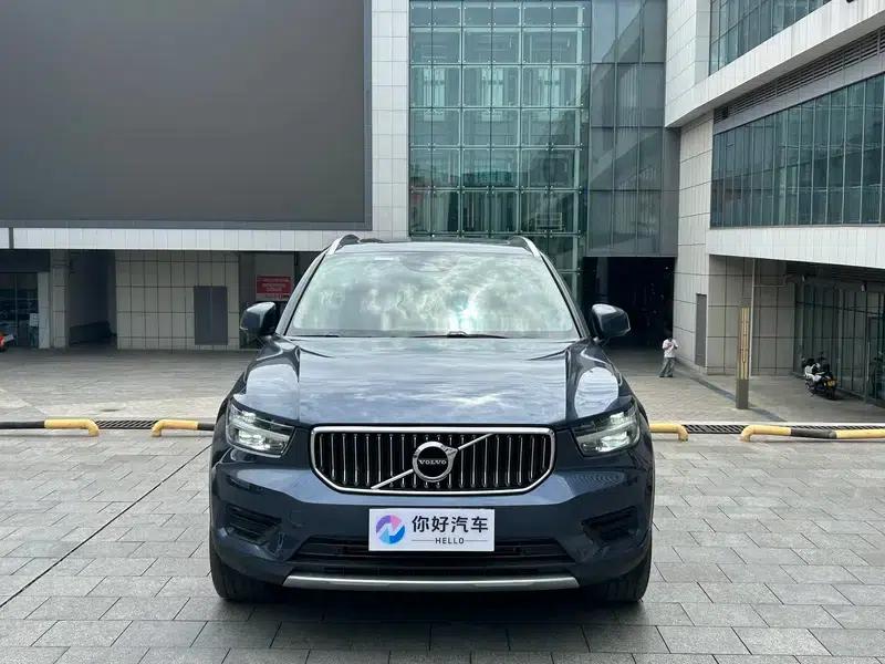 2021 Volvo XC40 T4 AWD Smart Fashion Edition — миниатюра 2