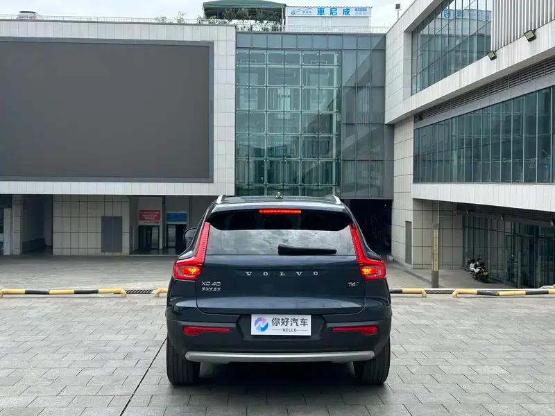 2021 Volvo XC40 T4 AWD Smart Fashion Edition — миниатюра 5