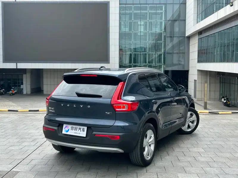 2021 Volvo XC40 T4 AWD Smart Fashion Edition — миниатюра 6