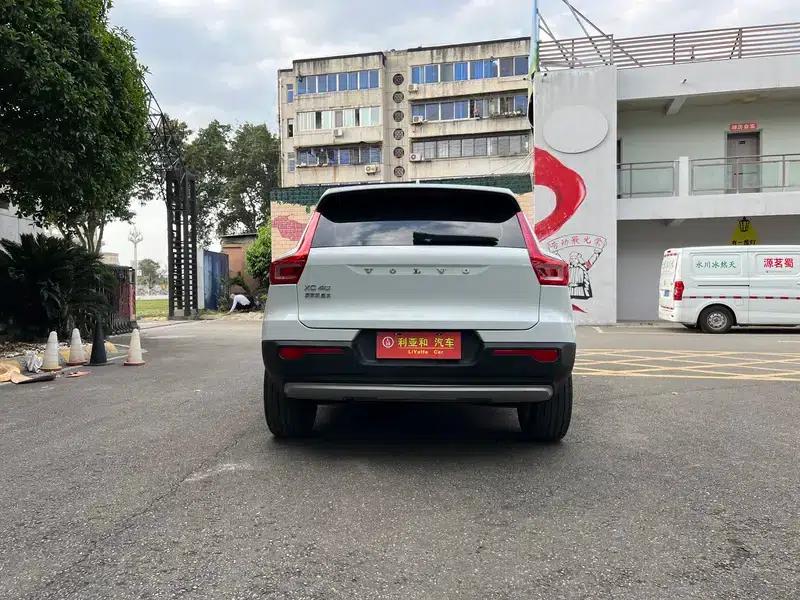 2021 Volvo XC40 T3 Smart Fashion Edition — миниатюра 4