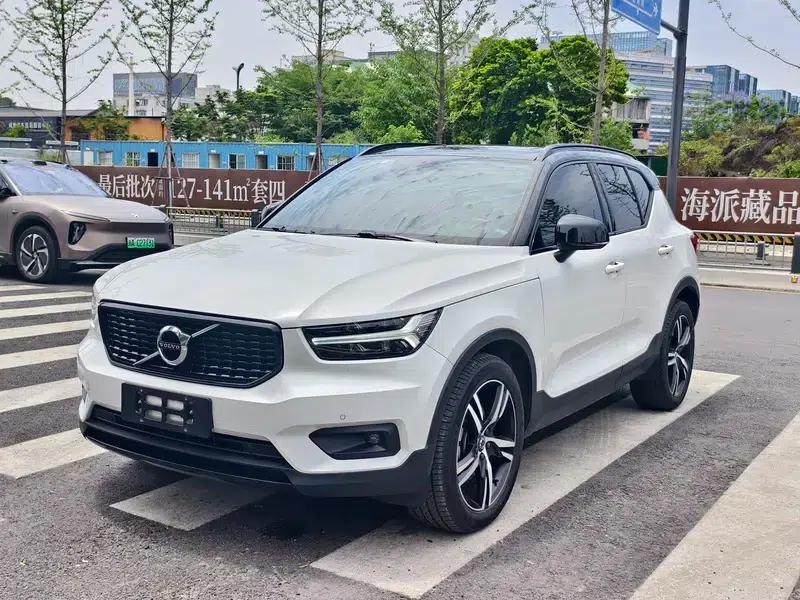 2020 Volvo XC40 T4 AWD Inscription Luxury Edition — миниатюра 1
