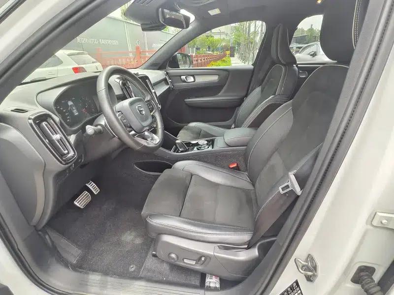 2020 Volvo XC40 T4 AWD Inscription Luxury Edition — миниатюра 10