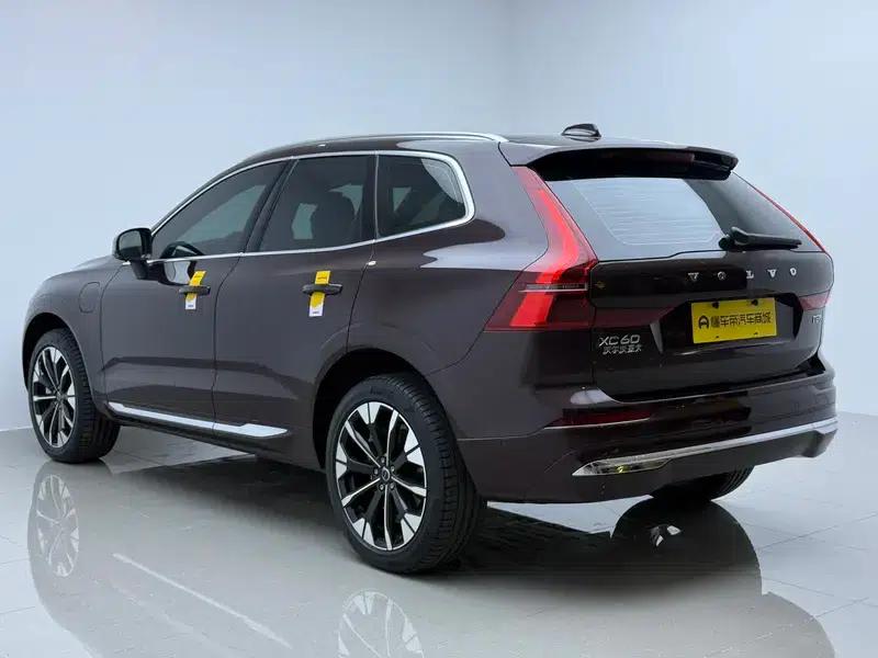 2026 Volvo XC60 PHEV T8 AWD Long Range Smart Luxury Edition — миниатюра 5