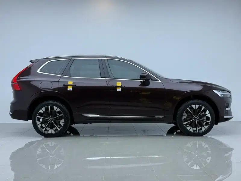 2026 Volvo XC60 PHEV T8 AWD Long Range Smart Luxury Edition — миниатюра 8