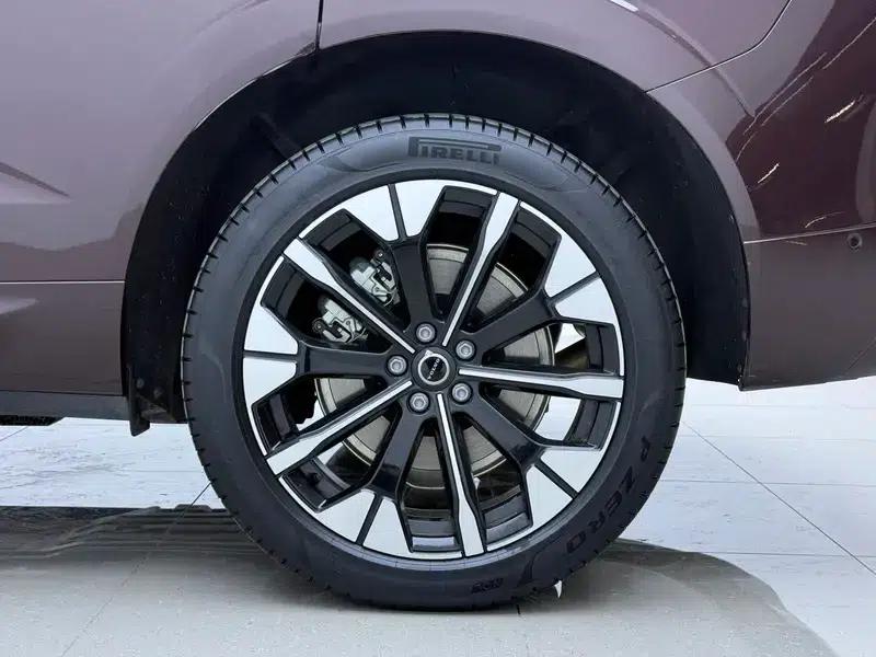 2026 Volvo XC60 PHEV T8 AWD Long Range Smart Luxury Edition — миниатюра 9