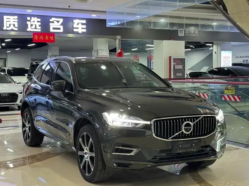 2021 Volvo XC60 PHEV T8 E-Drive Hybrid Smart Luxury Edition — миниатюра 3