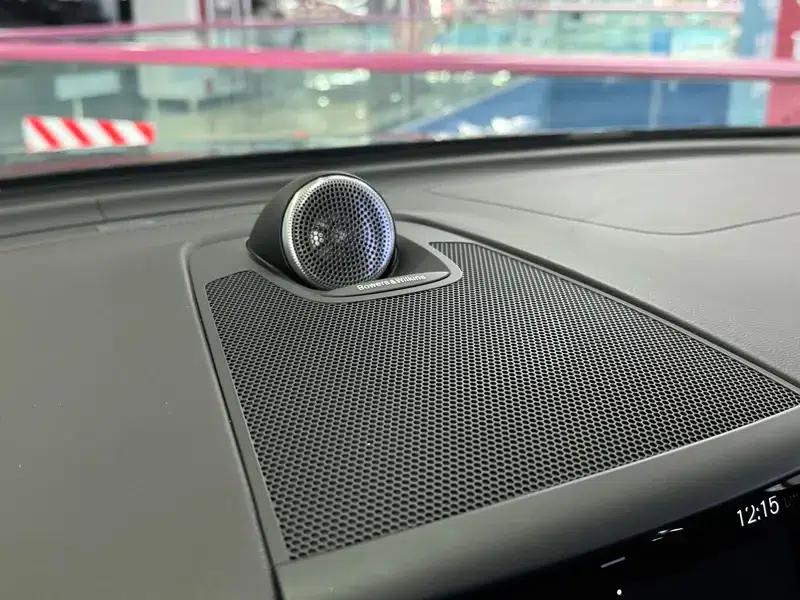2021 Volvo XC60 PHEV T8 E-Drive Hybrid Smart Luxury Edition — миниатюра 8