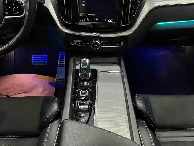 2019 Volvo XC60 PHEV T8 E-Drive Hybrid Smart Sport Edition (China VI Emission Standard) — миниатюра 8