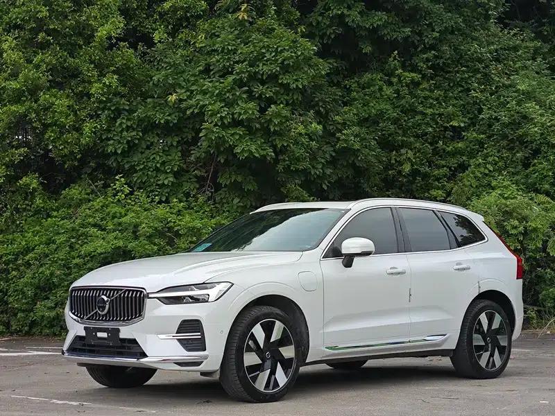2024 Volvo XC60 PHEV T8 AWD Long Range Smart Luxury Edition — миниатюра 1
