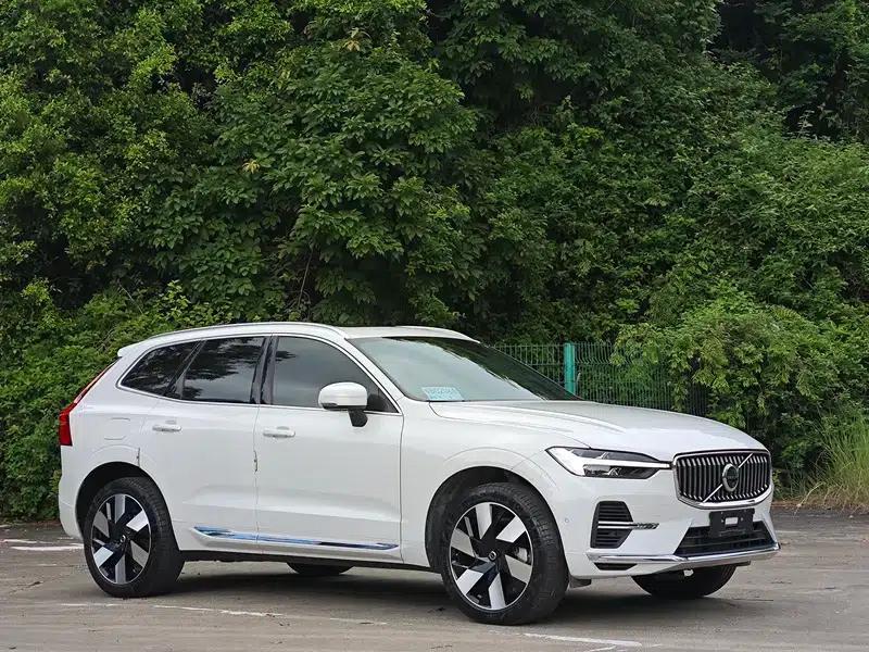 2024 Volvo XC60 PHEV T8 AWD Long Range Smart Luxury Edition — миниатюра 3