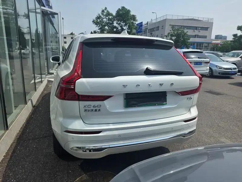 2025 Volvo XC60 PHEV T8 AWD Long Range Smart Luxury Edition — миниатюра 5