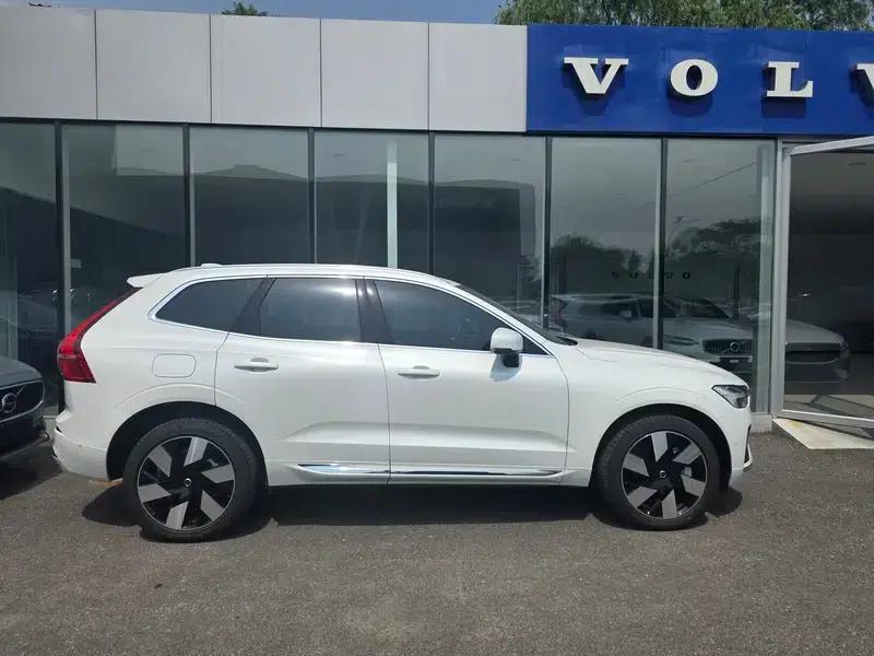 2025 Volvo XC60 PHEV T8 AWD Long Range Smart Luxury Edition — миниатюра 7