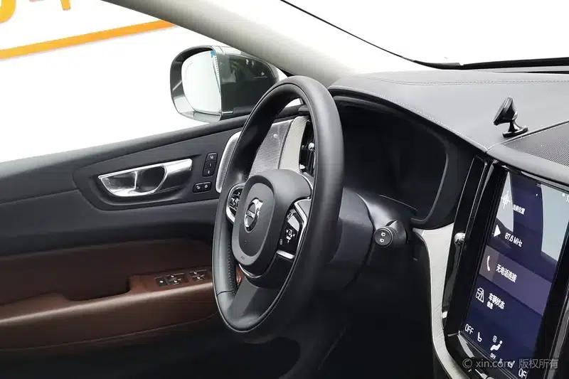 Volvo XC60 PHEV 2019 T8 E-Drive Hybrid Supreme Luxury Edition (China VI Emission Standard) — миниатюра 12