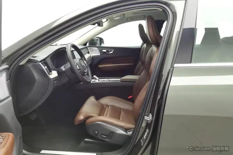 Volvo XC60 PHEV 2019 T8 E-Drive Hybrid Supreme Luxury Edition (China VI Emission Standard) — миниатюра 17