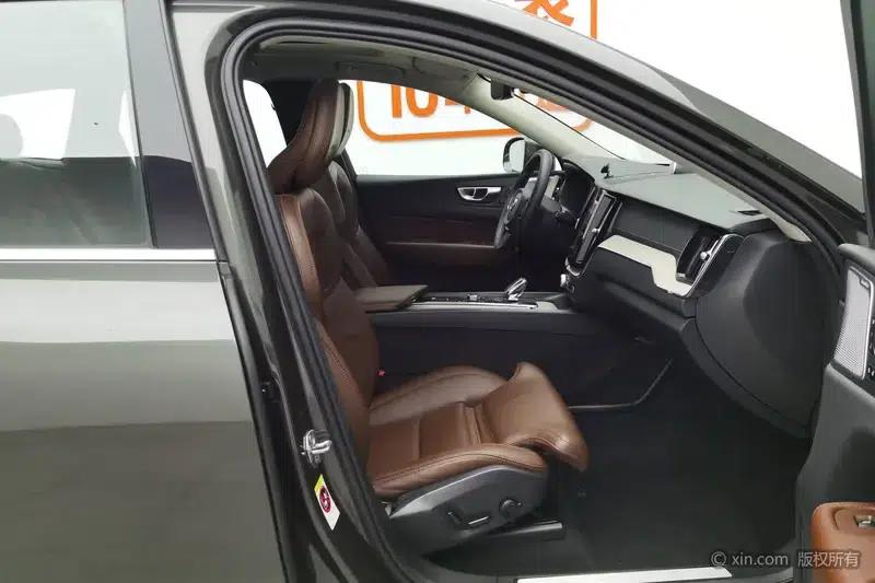 Volvo XC60 PHEV 2019 T8 E-Drive Hybrid Supreme Luxury Edition (China VI Emission Standard) — миниатюра 24