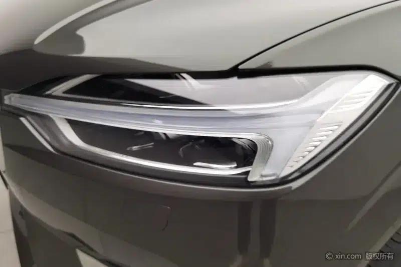 Volvo XC60 PHEV 2019 T8 E-Drive Hybrid Supreme Luxury Edition (China VI Emission Standard) — миниатюра 7
