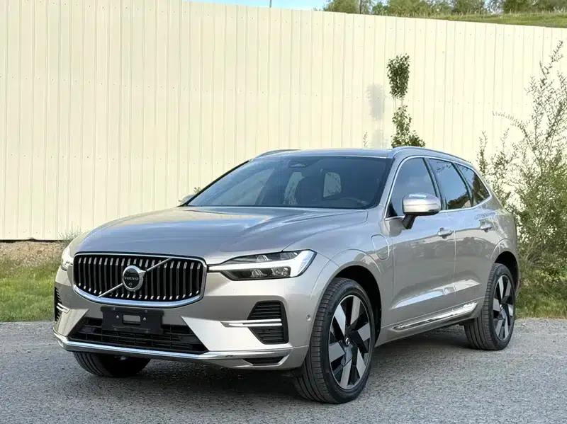 2024 Volvo XC60 PHEV T8 AWD Long Range Smart Luxury Edition — миниатюра 1
