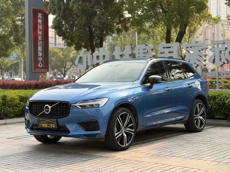 2021 Volvo XC60 PHEV T8 E-Drive Hybrid Smart Sport Edition — миниатюра 1
