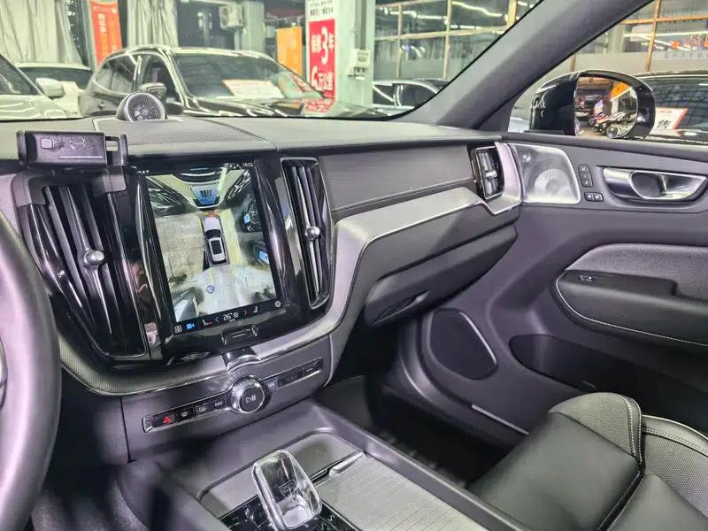 2023 Volvo XC60 PHEV T8 AWD Long Range Smart Sport Edition — миниатюра 14