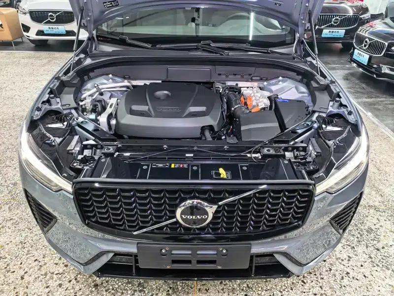 2023 Volvo XC60 PHEV T8 AWD Long Range Smart Sport Edition — миниатюра 8