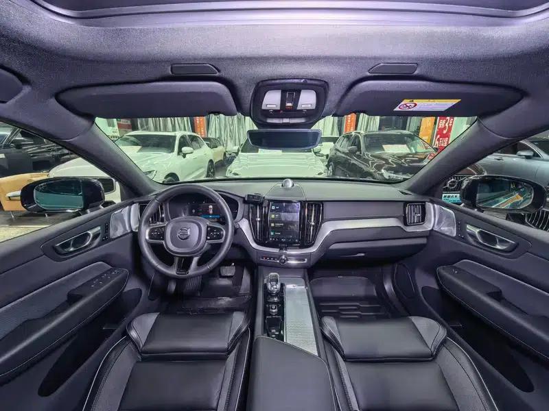 2023 Volvo XC60 PHEV T8 AWD Long Range Smart Sport Edition — миниатюра 10