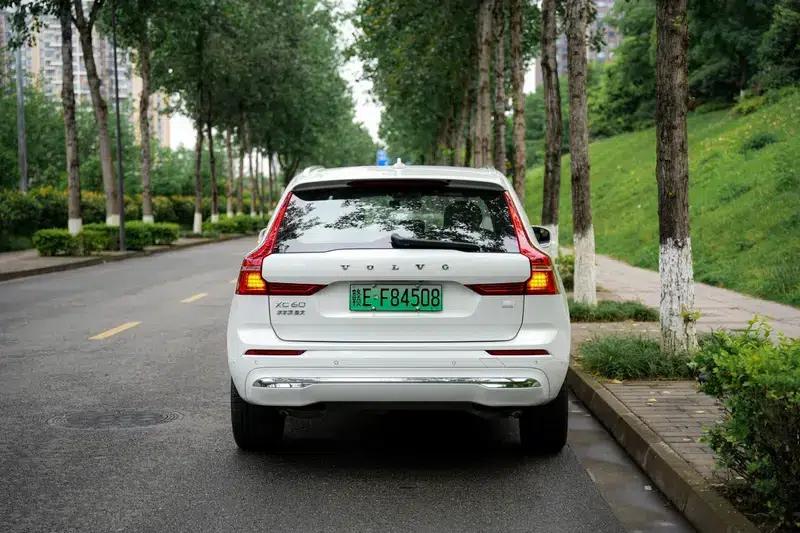 2024 Volvo XC60 PHEV T8 AWD Long Range Smart Luxury Edition — миниатюра 5
