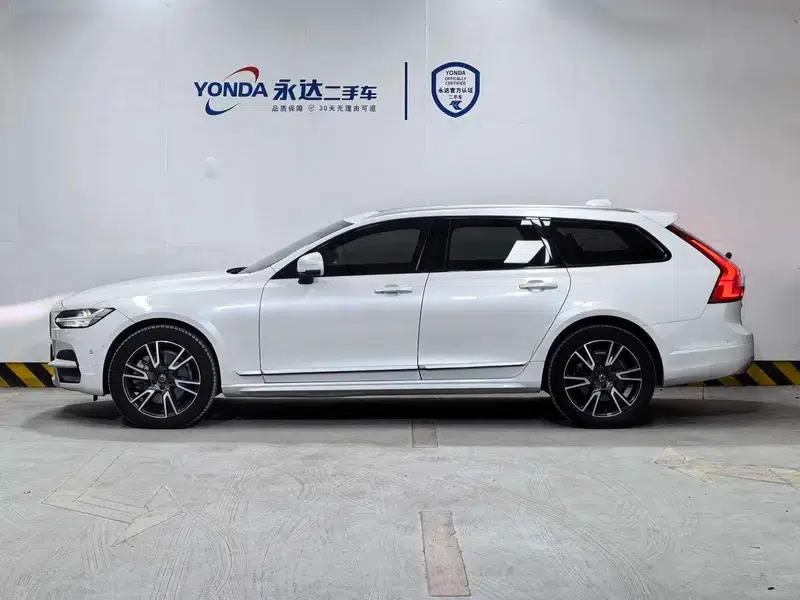 2017 Volvo V90 Cross Country T5 AWD Ultimate Edition — миниатюра 3