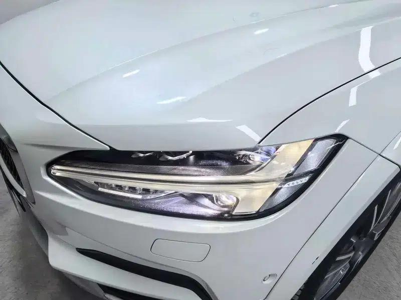 2017 Volvo V90 Cross Country T5 AWD Ultimate Edition — миниатюра 7