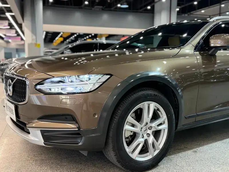 2017 Volvo V90 Cross Country T5 AWD Smart Edition — миниатюра 13
