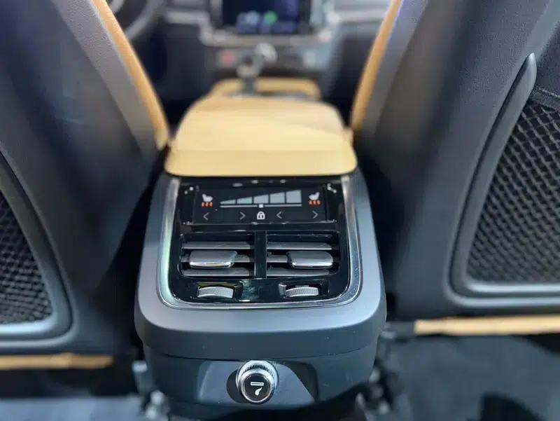 2017 Volvo V90 Cross Country T5 AWD Smart Edition — миниатюра 18