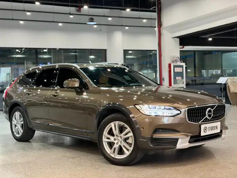 2017 Volvo V90 Cross Country T5 AWD Smart Edition — миниатюра 3