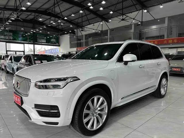 2018 Volvo XC90 PHEV E-Drive Hybrid T8 Inscription 7-Seater