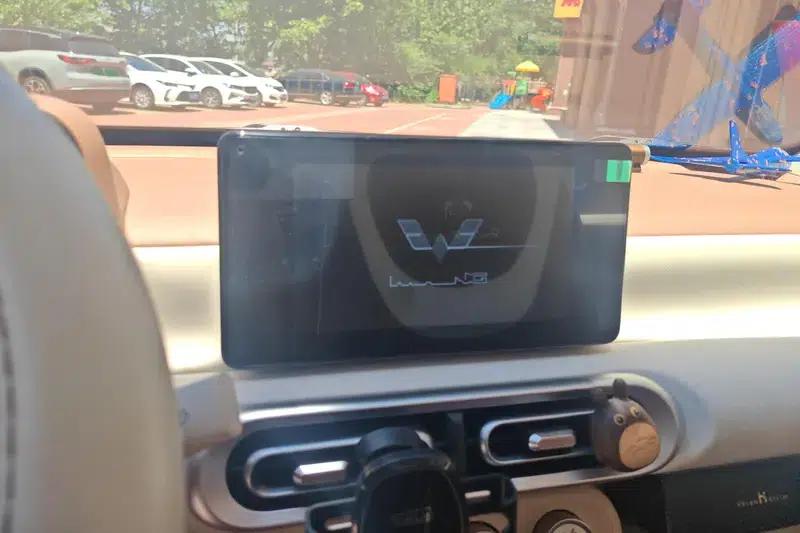 Wuling Hongguang MINIEV 2024 Model 215km Advanced Edition (Lithium Iron Phosphate) — миниатюра 16