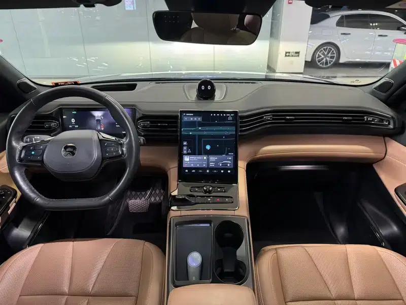 NIO ES8 2020 580KM Base Edition Six-Seat — миниатюра 14