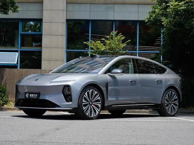 NIO ET9 2025 102kWh Signature Edition