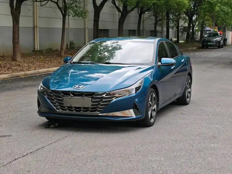 Hyundai Elantra 2021 1.5L CVT TOP Flagship Edition — миниатюра 1
