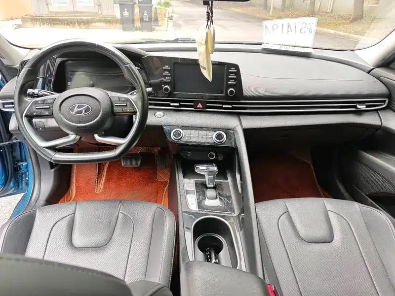 Hyundai Elantra 2021 1.5L CVT TOP Flagship Edition — миниатюра 13