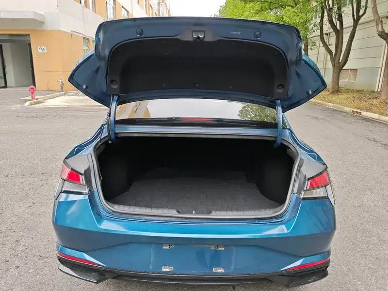 Hyundai Elantra 2021 1.5L CVT TOP Flagship Edition — миниатюра 17