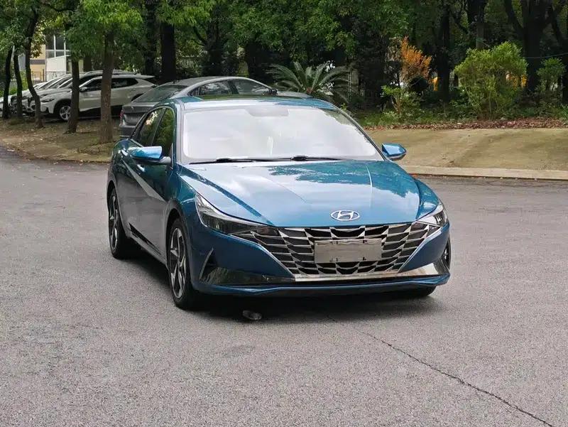 Hyundai Elantra 2021 1.5L CVT TOP Flagship Edition — миниатюра 3