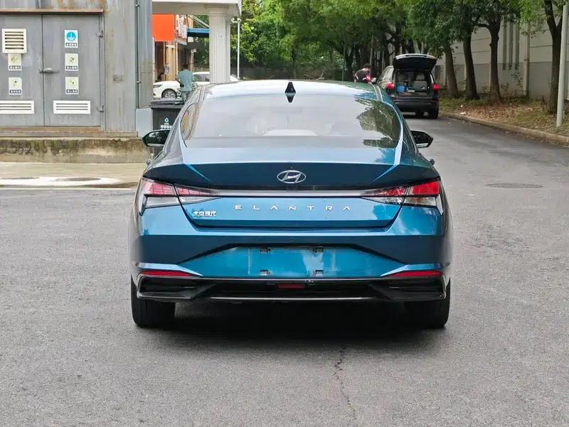 Hyundai Elantra 2021 1.5L CVT TOP Flagship Edition — миниатюра 6