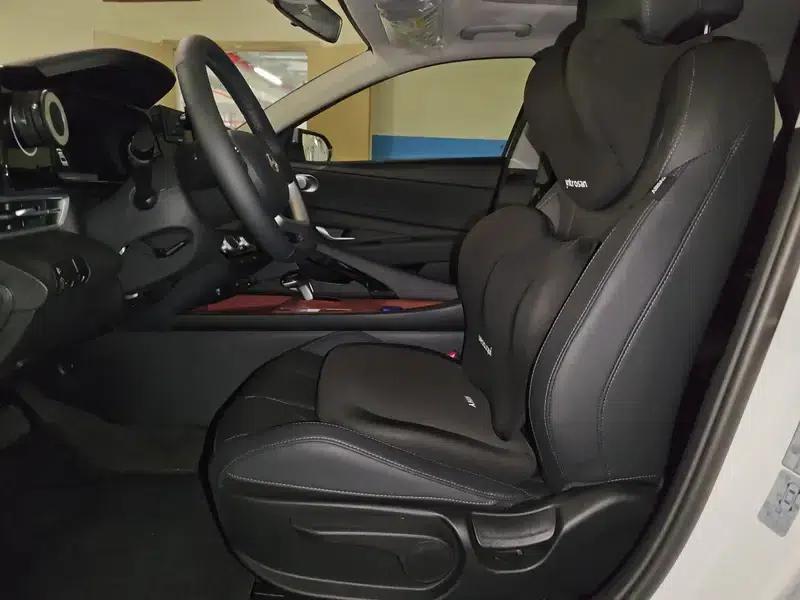 Hyundai Elantra 2023 1.5L CVT GLX Elite Edition — миниатюра 7