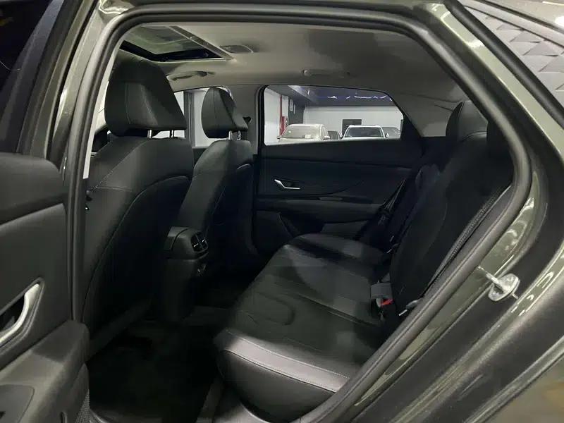 Hyundai Elantra 2023 1.5L CVT GLX Elite Edition — миниатюра 18
