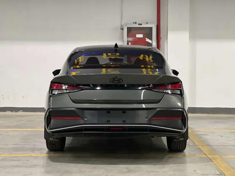 Hyundai Elantra 2023 1.5L CVT GLX Elite Edition — миниатюра 5
