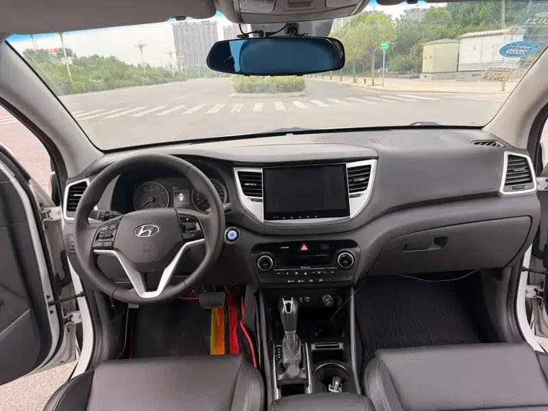 Tucson 2015 1.6T Dual-Clutch Two-Wheel Drive Intelligent Model — миниатюра 7