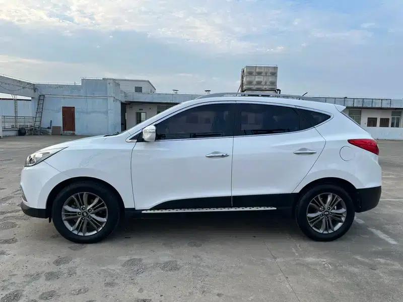 Hyundai ix35 2015 2.0L Automatic 2WD Smart Model (National IV Emission Standard) — миниатюра 3